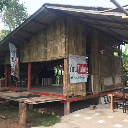 Amando_Tent Hotell Phayao Exteriör bild