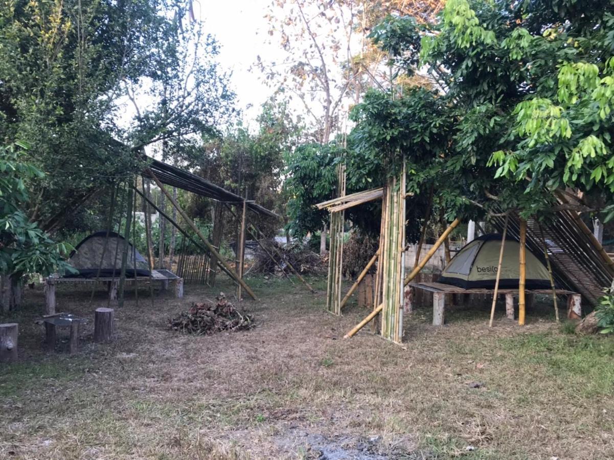 Amando_Tent Hotell Phayao Exteriör bild