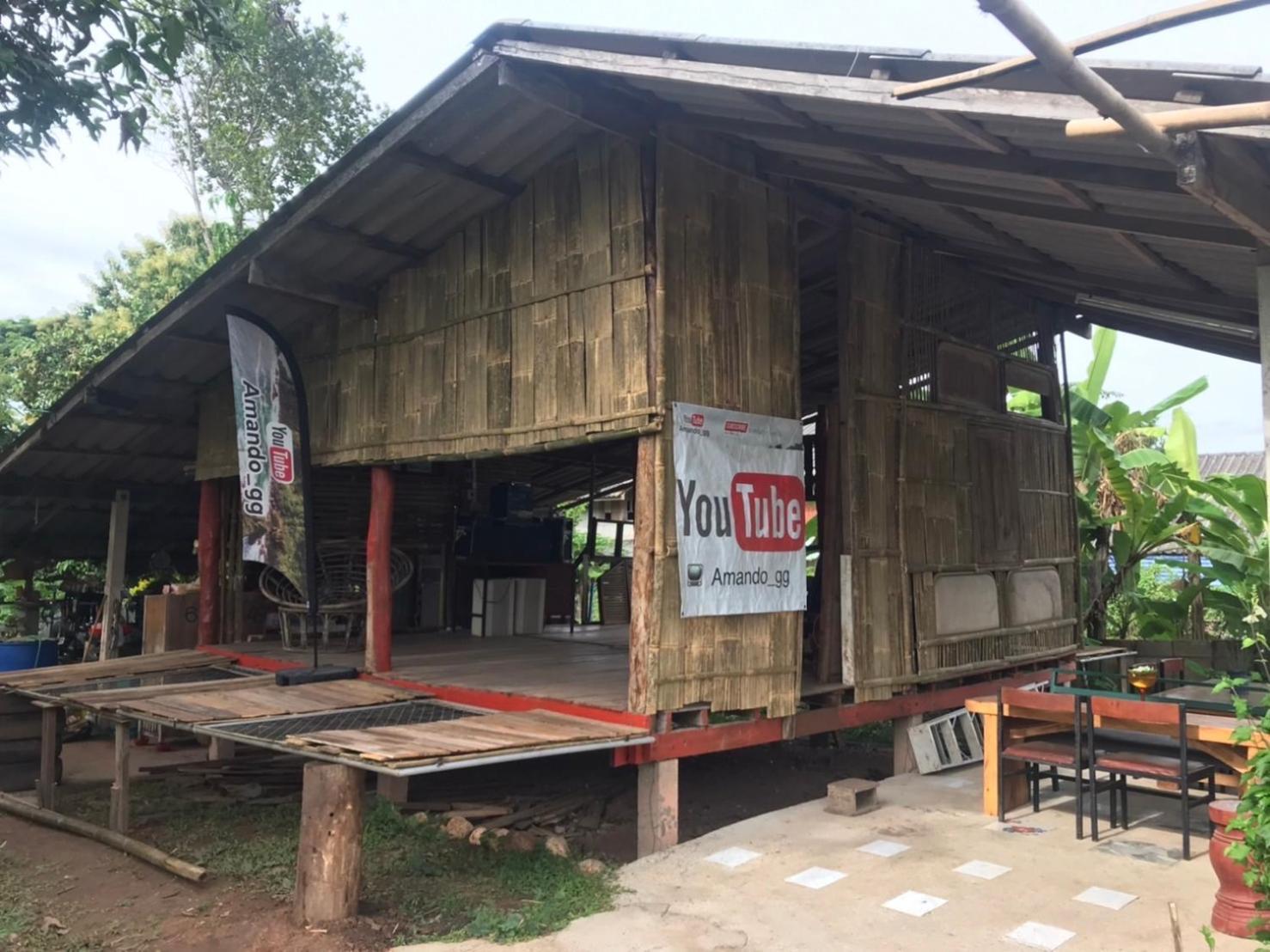 Amando_Tent Hotell Phayao Exteriör bild