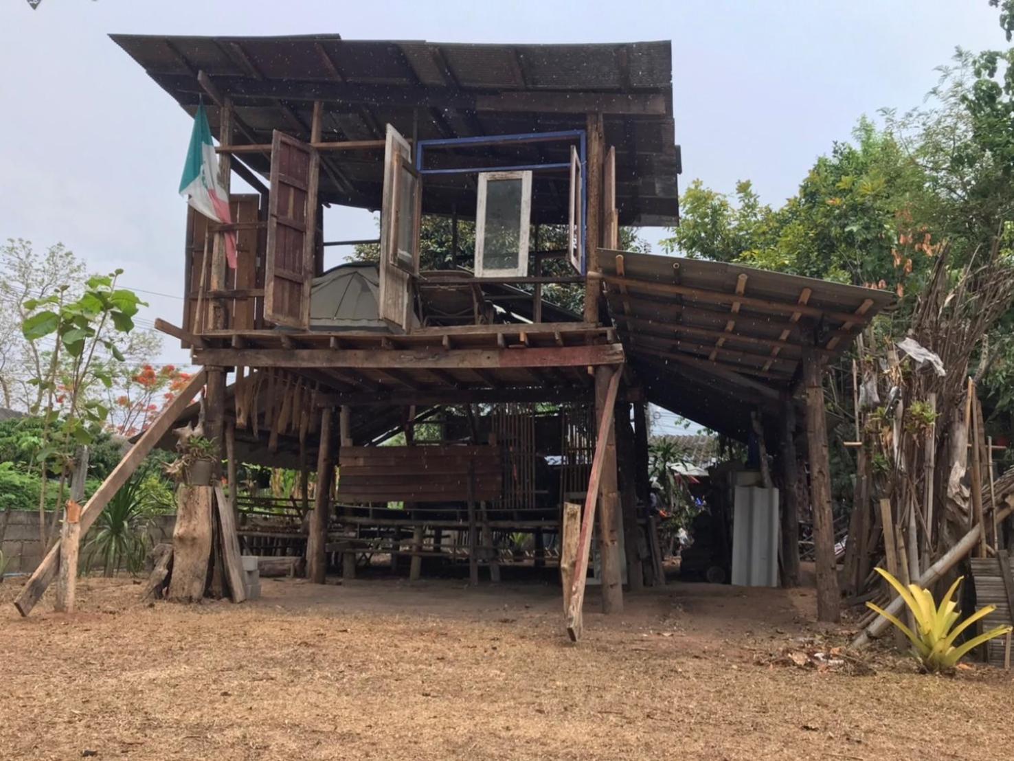 Amando_Tent Hotell Phayao Exteriör bild